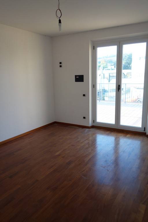 locale commerciale in affitto a Fermo in zona Salvano