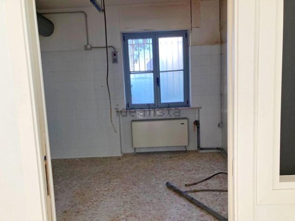 negozio in affitto a Fermo in zona San Tommaso