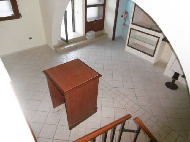 negozio in affitto a Montegranaro