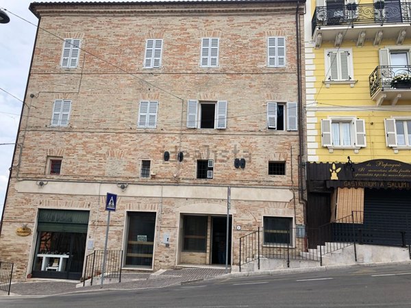 ufficio in affitto a Montegranaro