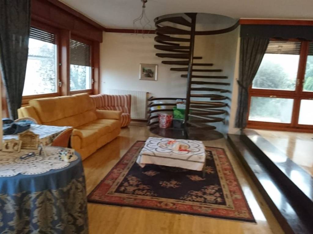 appartamento in affitto a Monte Urano