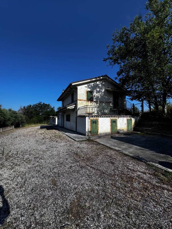 casa semindipendente in affitto a Montottone