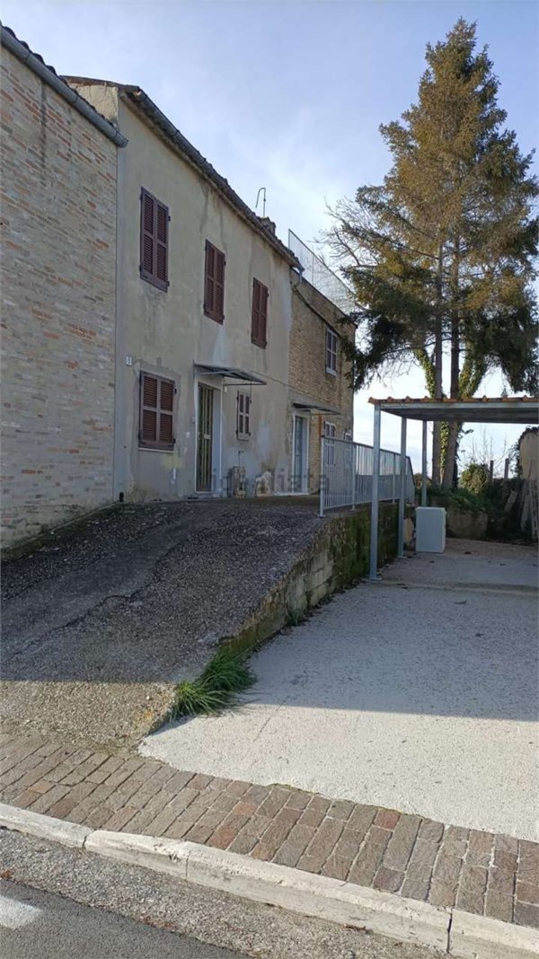 appartamento in affitto a Ponzano di Fermo in zona Torchiaro