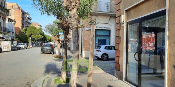 negozio in affitto a Porto San Giorgio