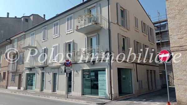 locale commerciale in affitto a Porto San Giorgio
