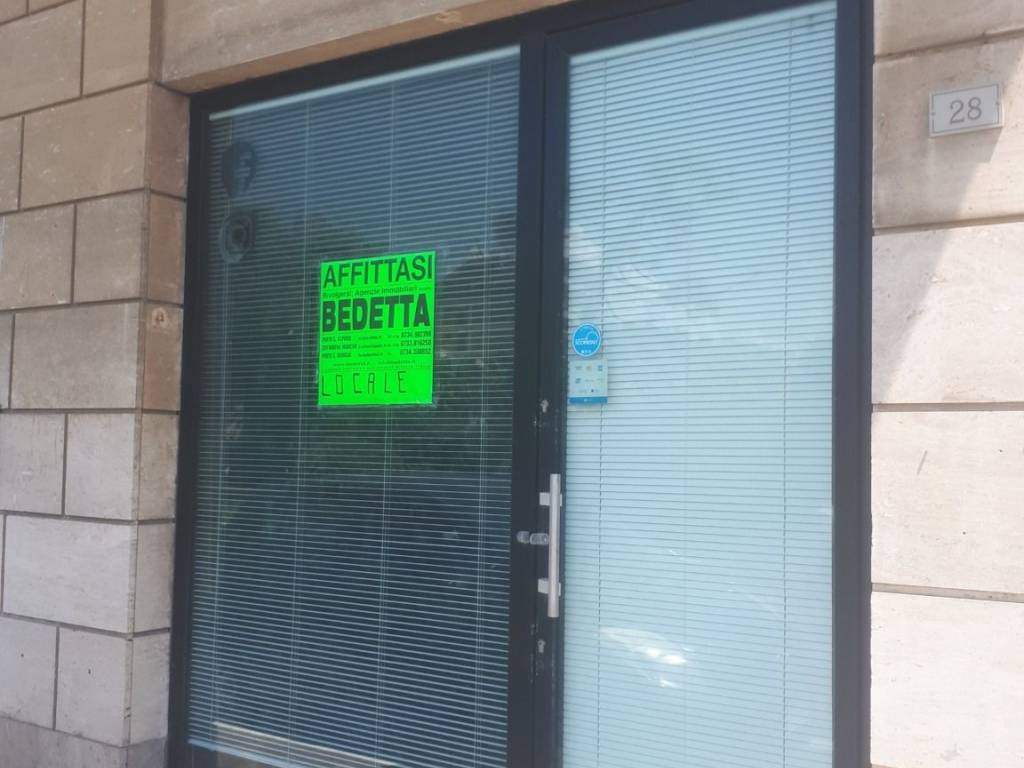 negozio in affitto a Porto Sant'Elpidio