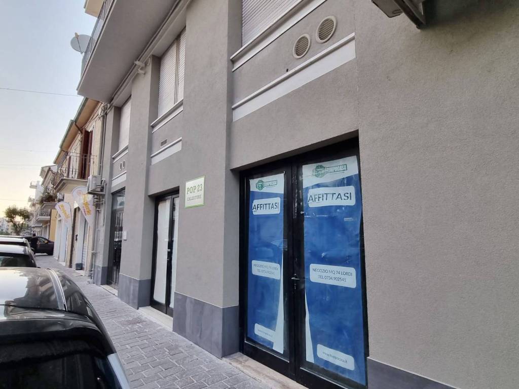 negozio in affitto a Porto Sant'Elpidio