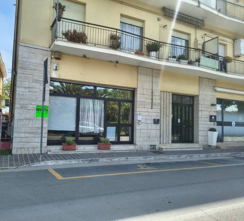 negozio in affitto a Porto Sant'Elpidio