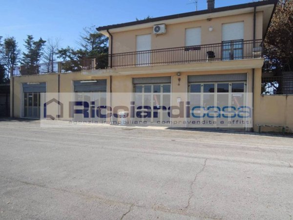negozio in affitto a Sant'Elpidio a Mare