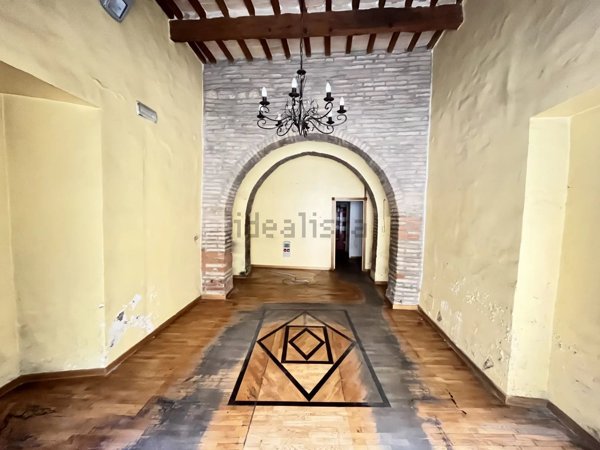 locale commerciale in affitto a Sant'Elpidio a Mare