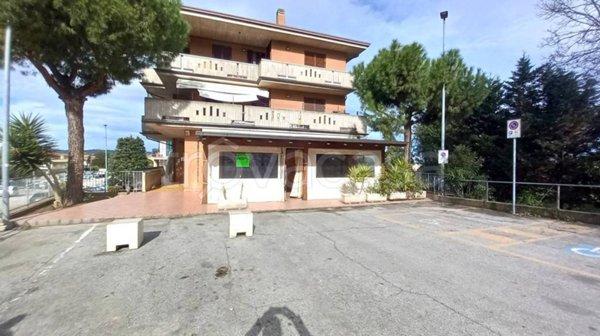 negozio in affitto a Sant'Elpidio a Mare in zona Bivio Cascinare