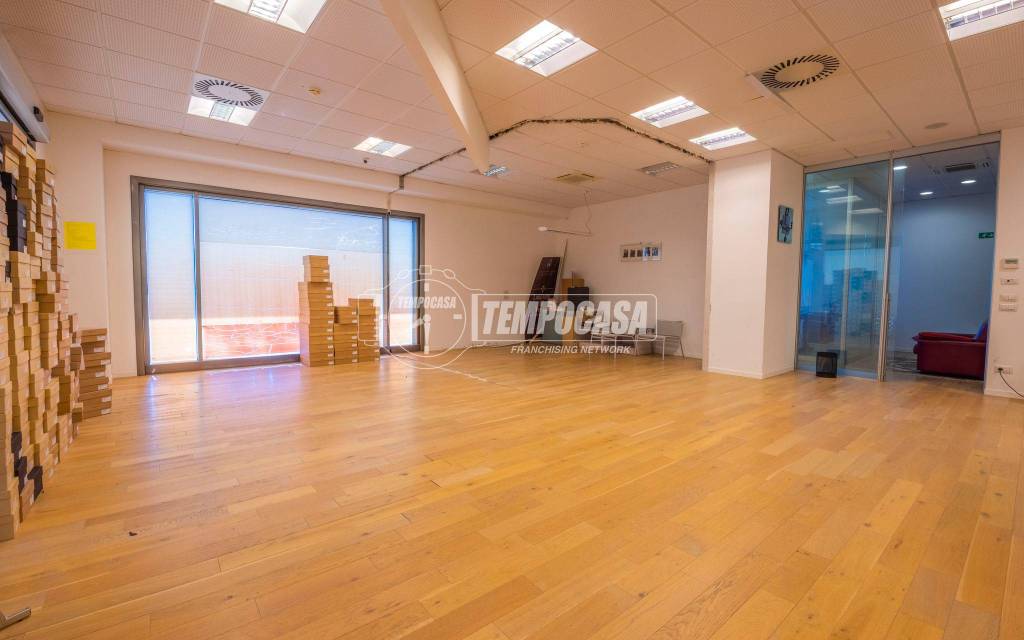 negozio in affitto a Sant'Elpidio a Mare