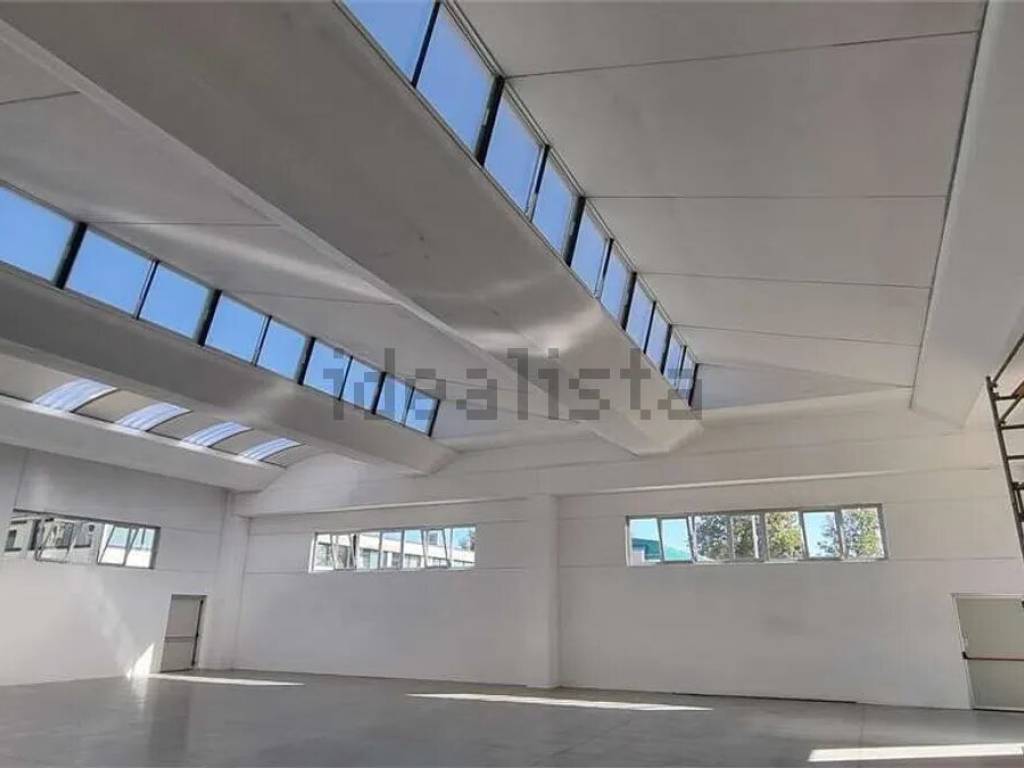 locale commerciale in affitto a Sant'Elpidio a Mare