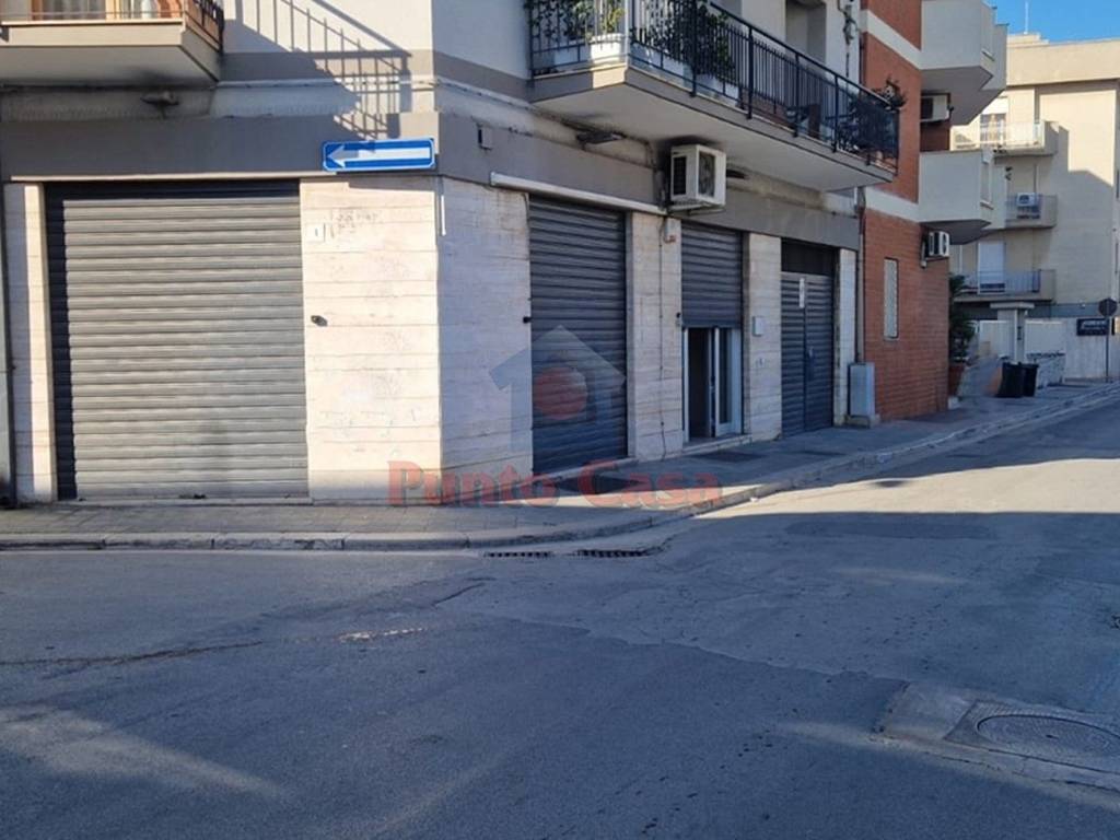 negozio in affitto ad Andria