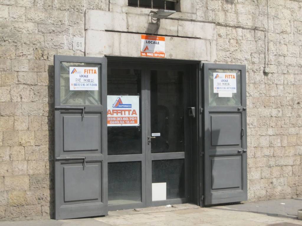 trivano in affitto ad Andria in zona Centro Storico