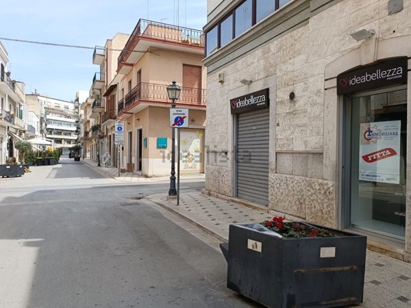 locale commerciale in affitto ad Andria