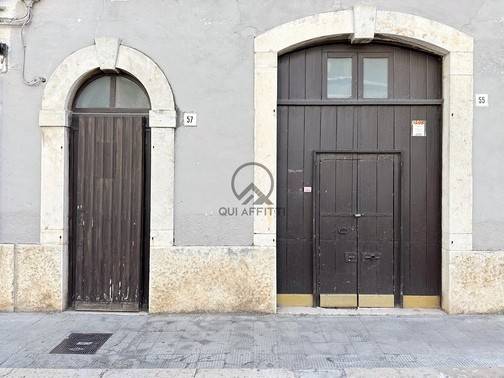 locale commerciale in affitto ad Andria