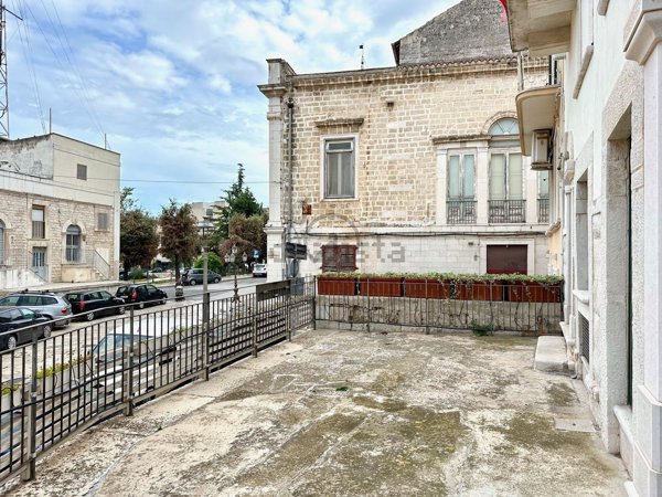 locale commerciale in affitto ad Andria