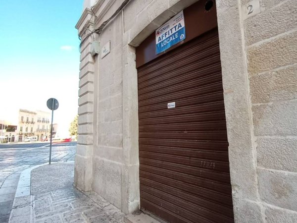 negozio in affitto ad Andria in zona Centro Storico