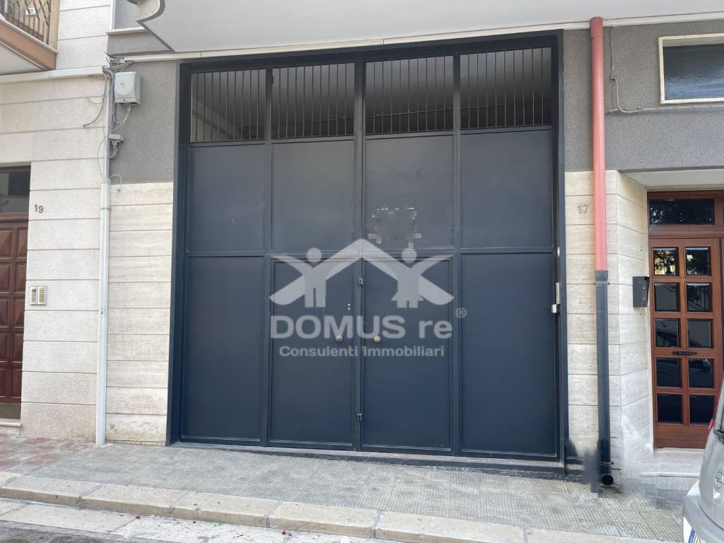 negozio in affitto ad Andria