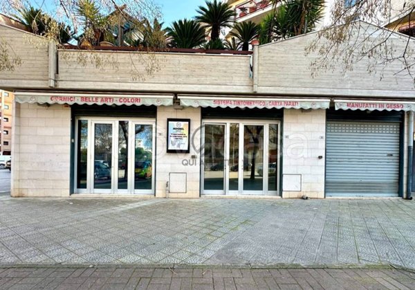 negozio in affitto ad Andria