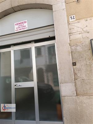 locale commerciale in affitto ad Andria