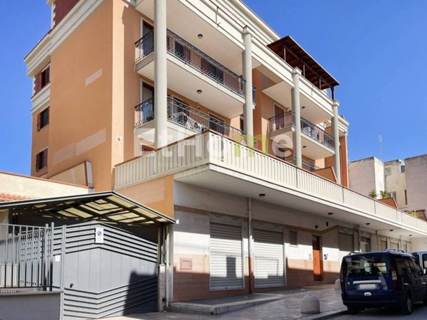 negozio in affitto ad Andria