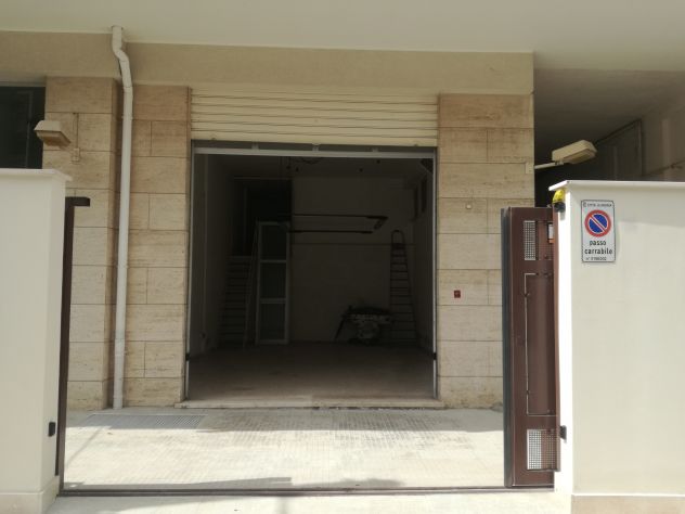 negozio in affitto ad Andria