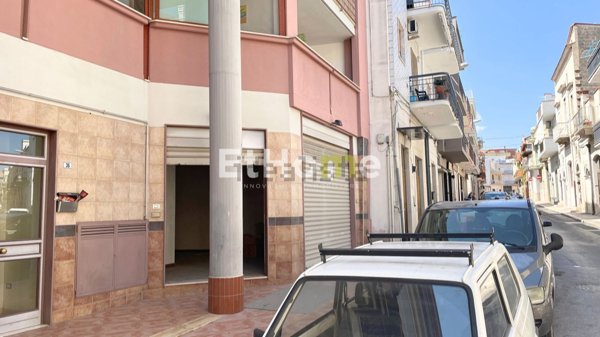 locale commerciale in affitto ad Andria