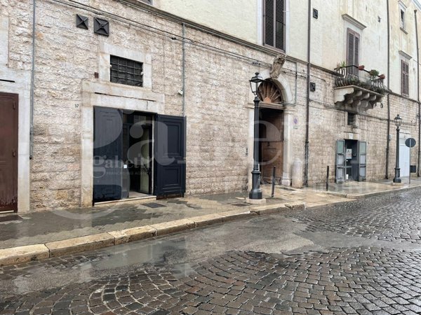 negozio in affitto ad Andria in zona Centro Storico