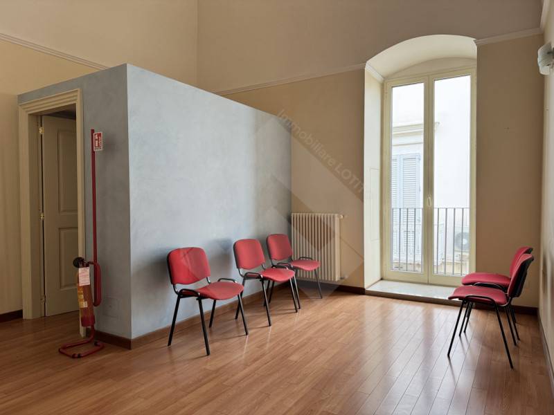 ufficio in affitto ad Andria