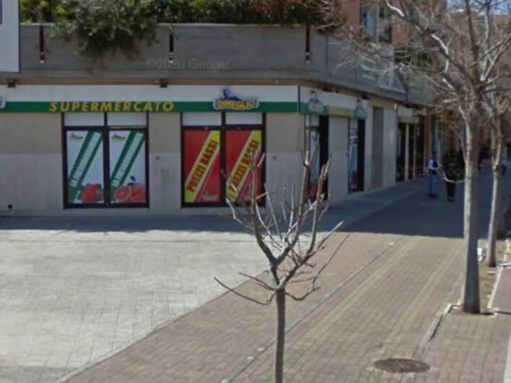 negozio in affitto ad Andria
