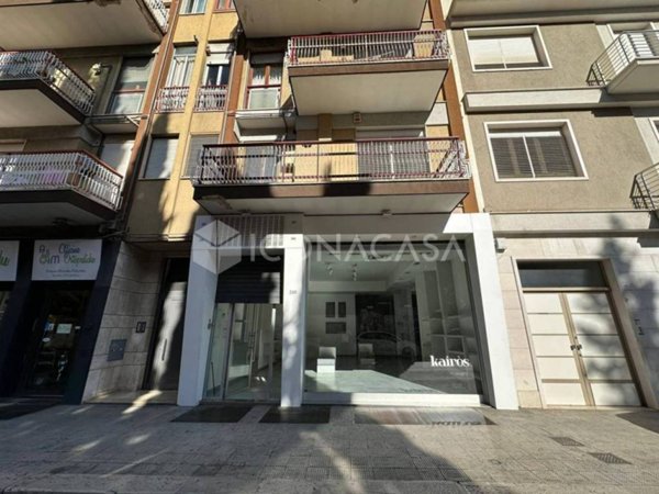 negozio in affitto ad Andria