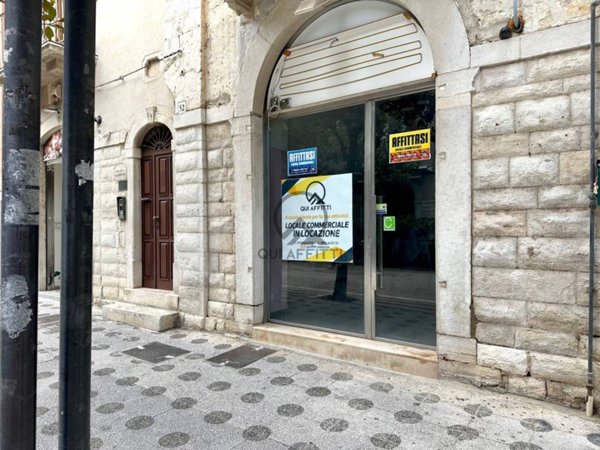 negozio in affitto ad Andria
