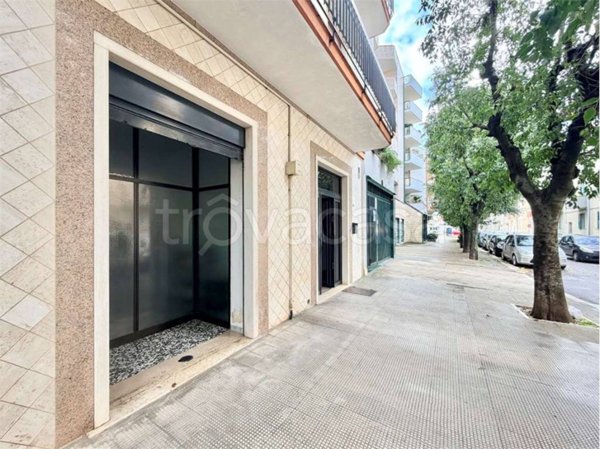 negozio in affitto ad Andria