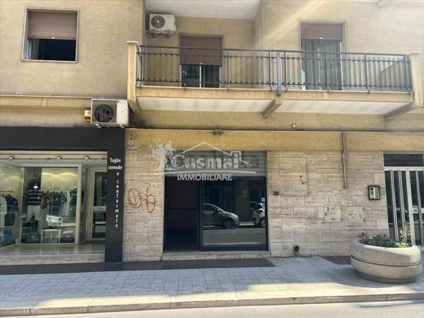 locale commerciale in affitto ad Andria