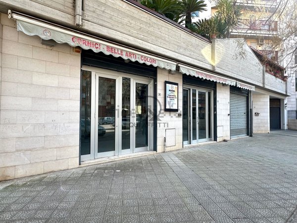 locale commerciale in affitto ad Andria