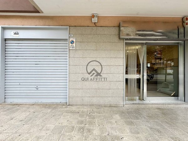 negozio in affitto ad Andria