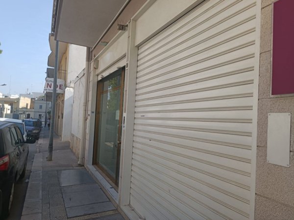 negozio in affitto ad Andria