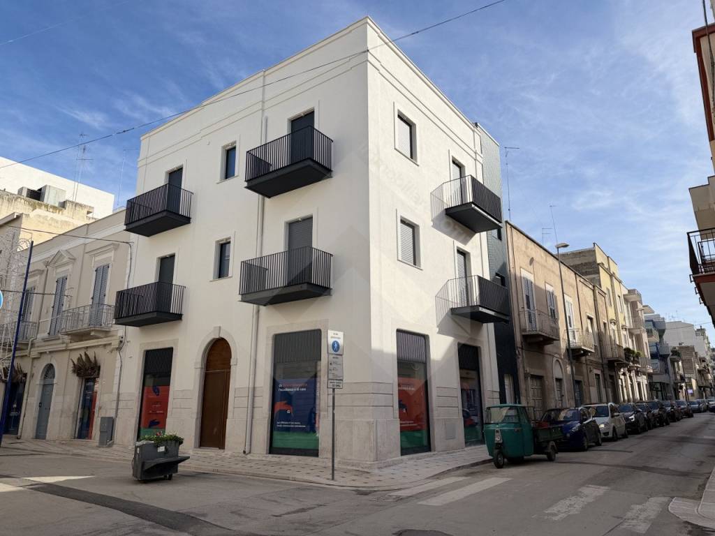 negozio in affitto ad Andria