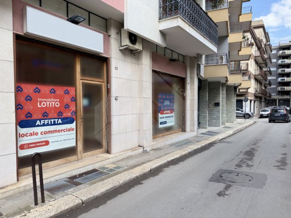 negozio in affitto ad Andria
