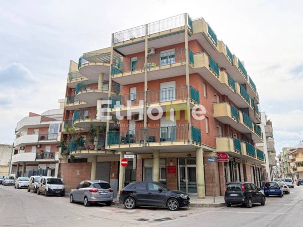 negozio in affitto ad Andria in zona Centro Storico