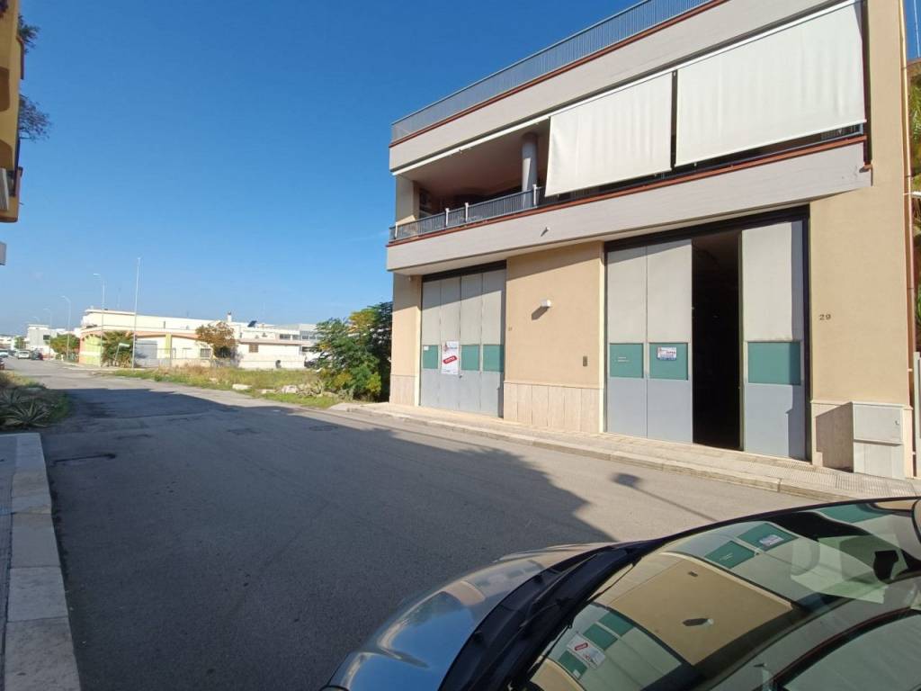 locale commerciale in affitto ad Andria