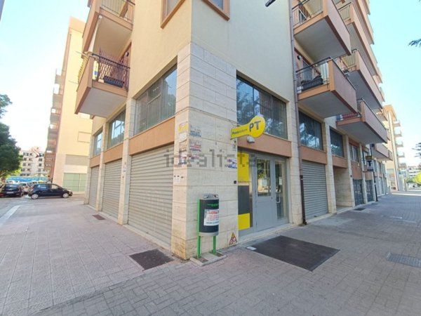 locale commerciale in affitto ad Andria