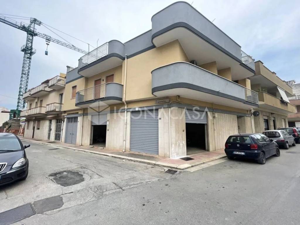 negozio in affitto ad Andria