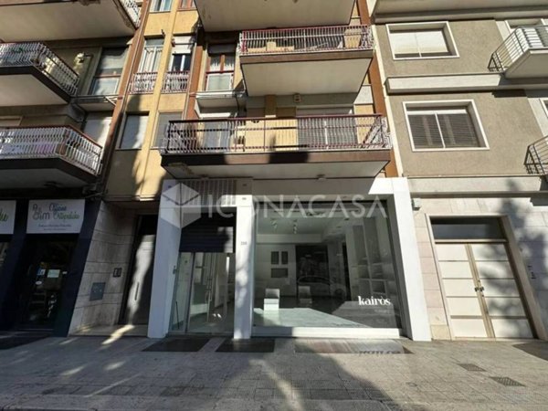 negozio in affitto ad Andria