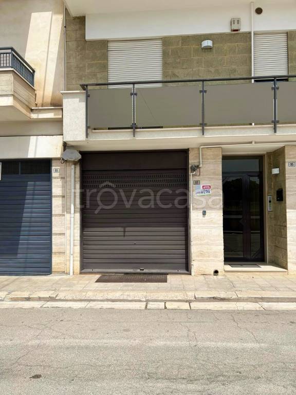 negozio in affitto ad Andria