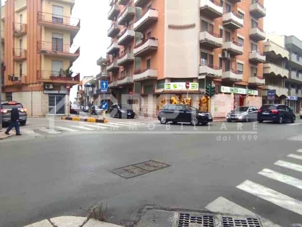 negozio in affitto ad Andria