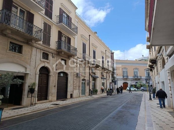 negozio in affitto ad Andria