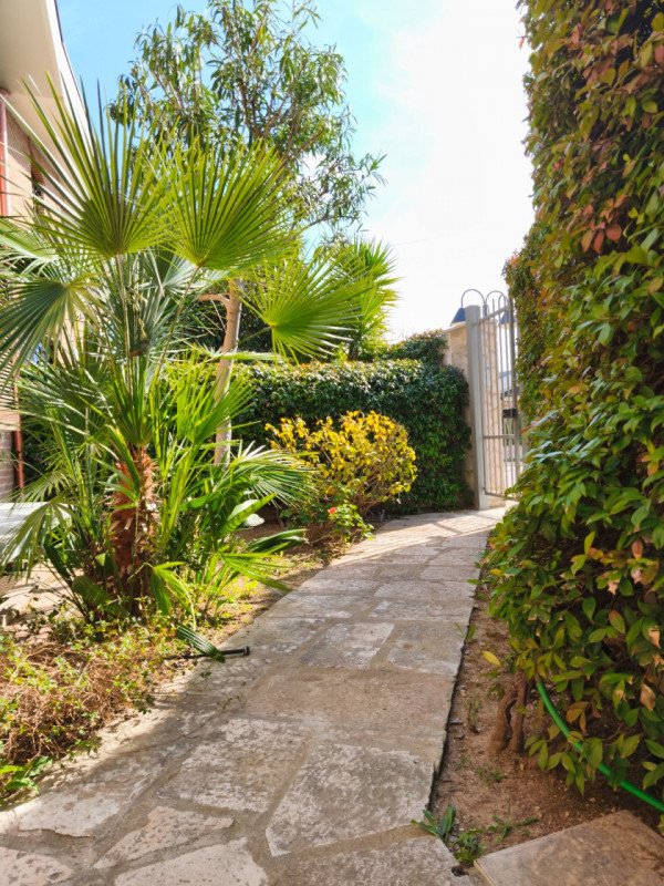 casa indipendente in affitto ad Andria in zona Castel del Monte